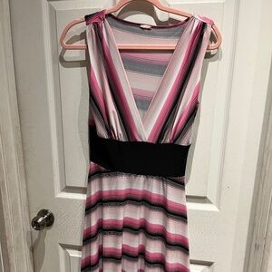 V neck dress